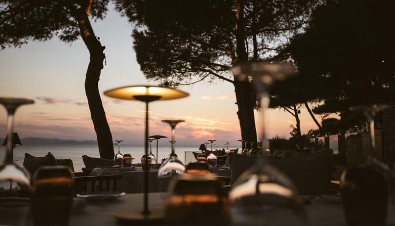 Ιθάκη Restaurant,Βουλιαγμενη