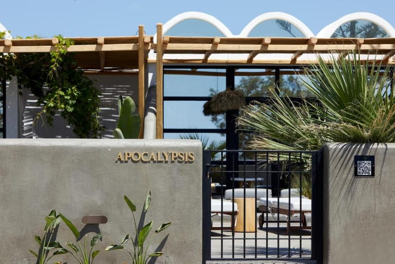 Oscar Seafront Front Suites,Agios Georgios,Santorini