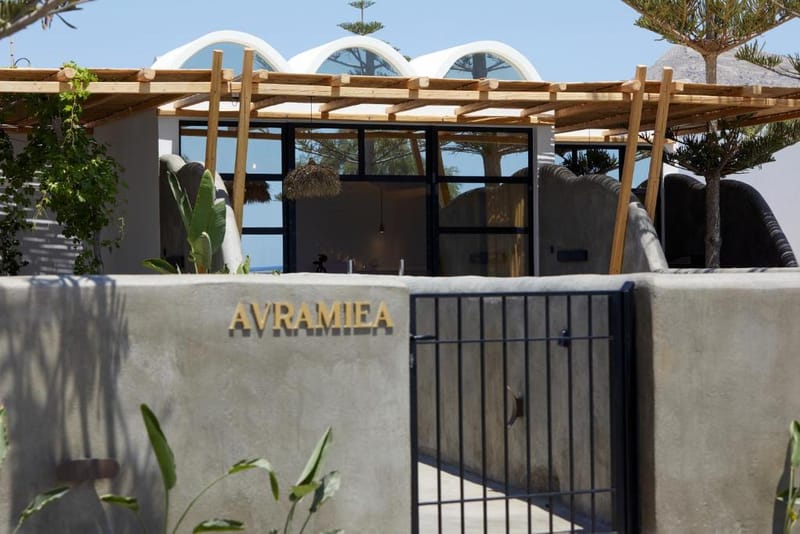 Oscar Seafront Front Suites,Agios Georgios,Santorini