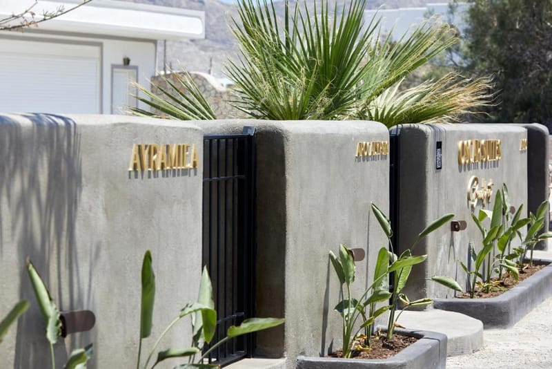 Oscar Seafront Front Suites,Agios Georgios,Santorini