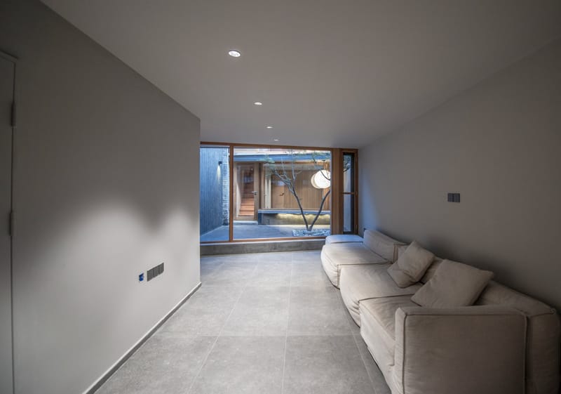 Complete Reconstruction Of a Detached House