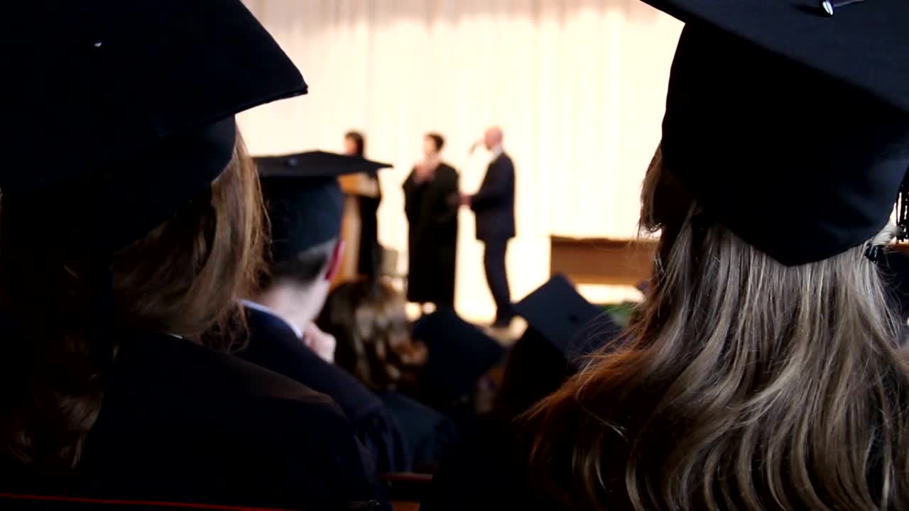 ΑΠΟΦΟΙΤΗΣΗ