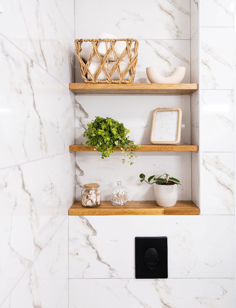 מקלחות ושירותים