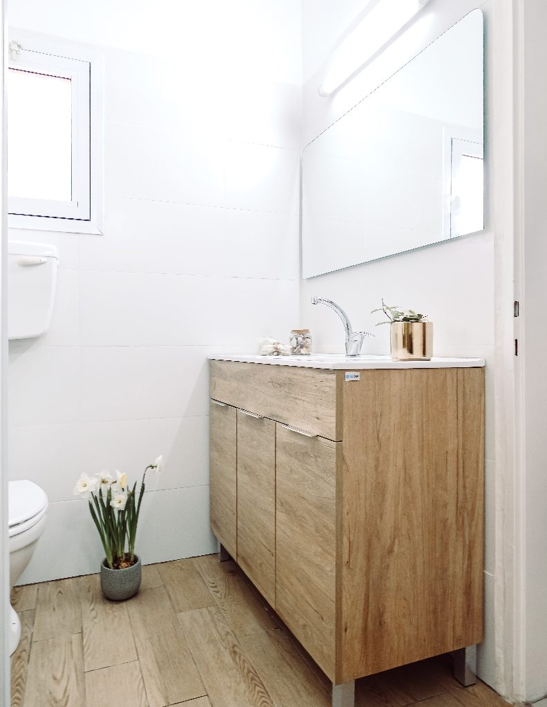 מקלחות ושירותים