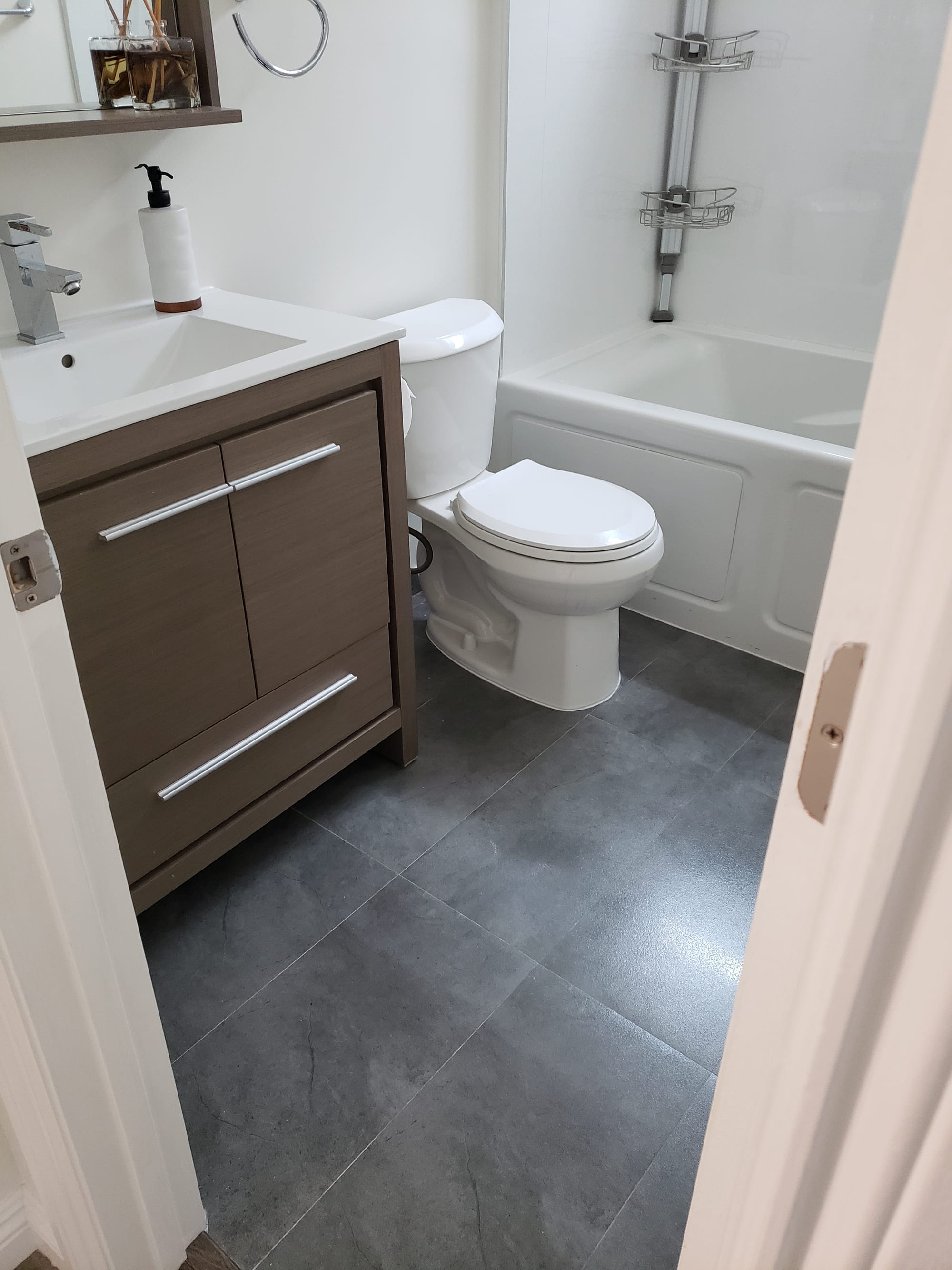 Studio City Guest Bathroom Remodeling - 91604