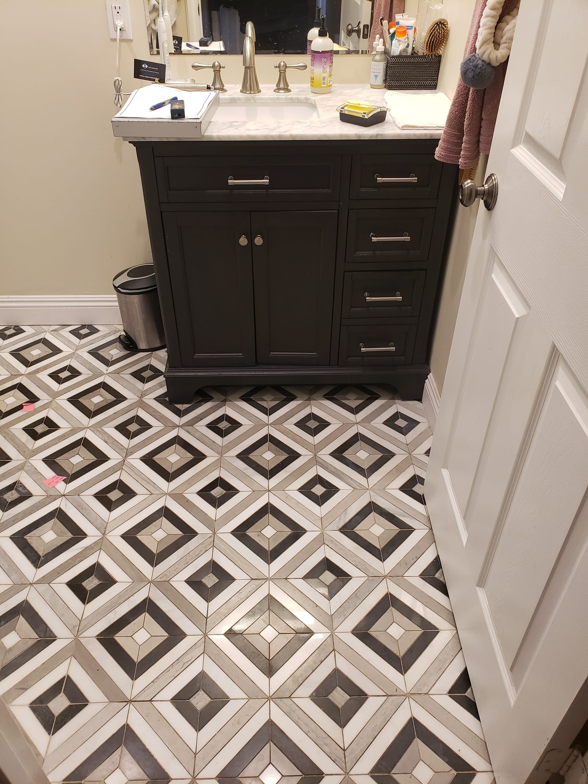 Encino OLD FLOOR TILES BEFORE Remodeling - 91436