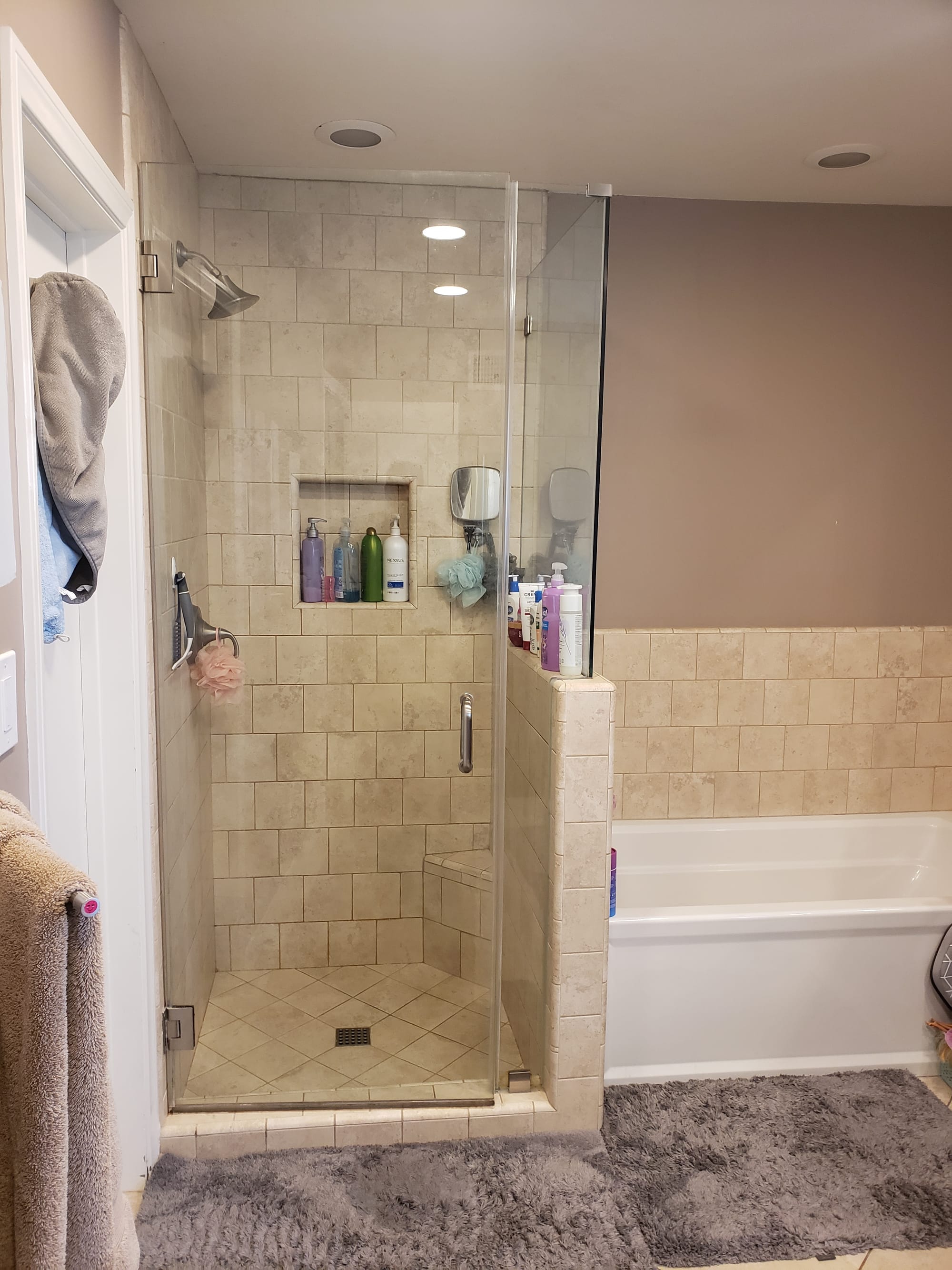 Sherman Oaks OLD Master Bathroom BEFORE Remodeling - 91403
