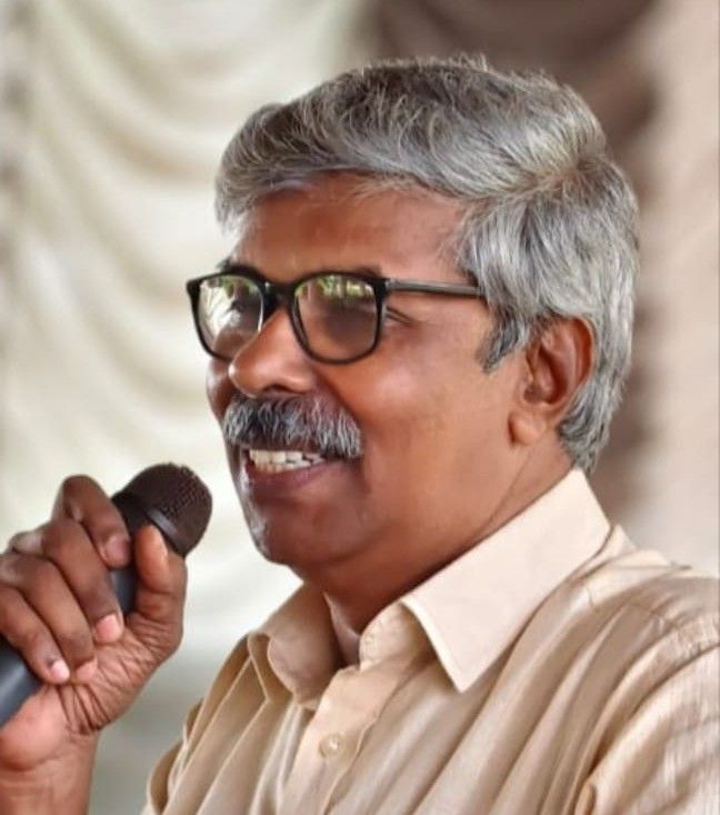 നിറങ്ങളിൽ നീറിപ്പിടിക്കുന്ന ജീവനും ജീവിതവും