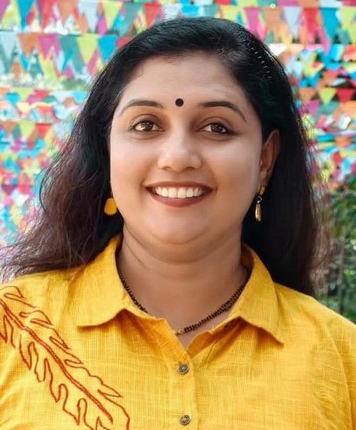 ഒഴുകാതെ ഒരു പുഴയിൽ മുങ്ങിനിവരുമ്പോൾ