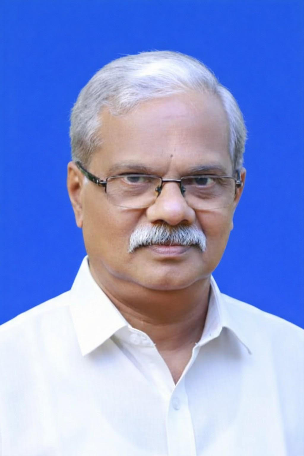 ഹിമഗിരിതനയേ.... ഹേമലതേ...