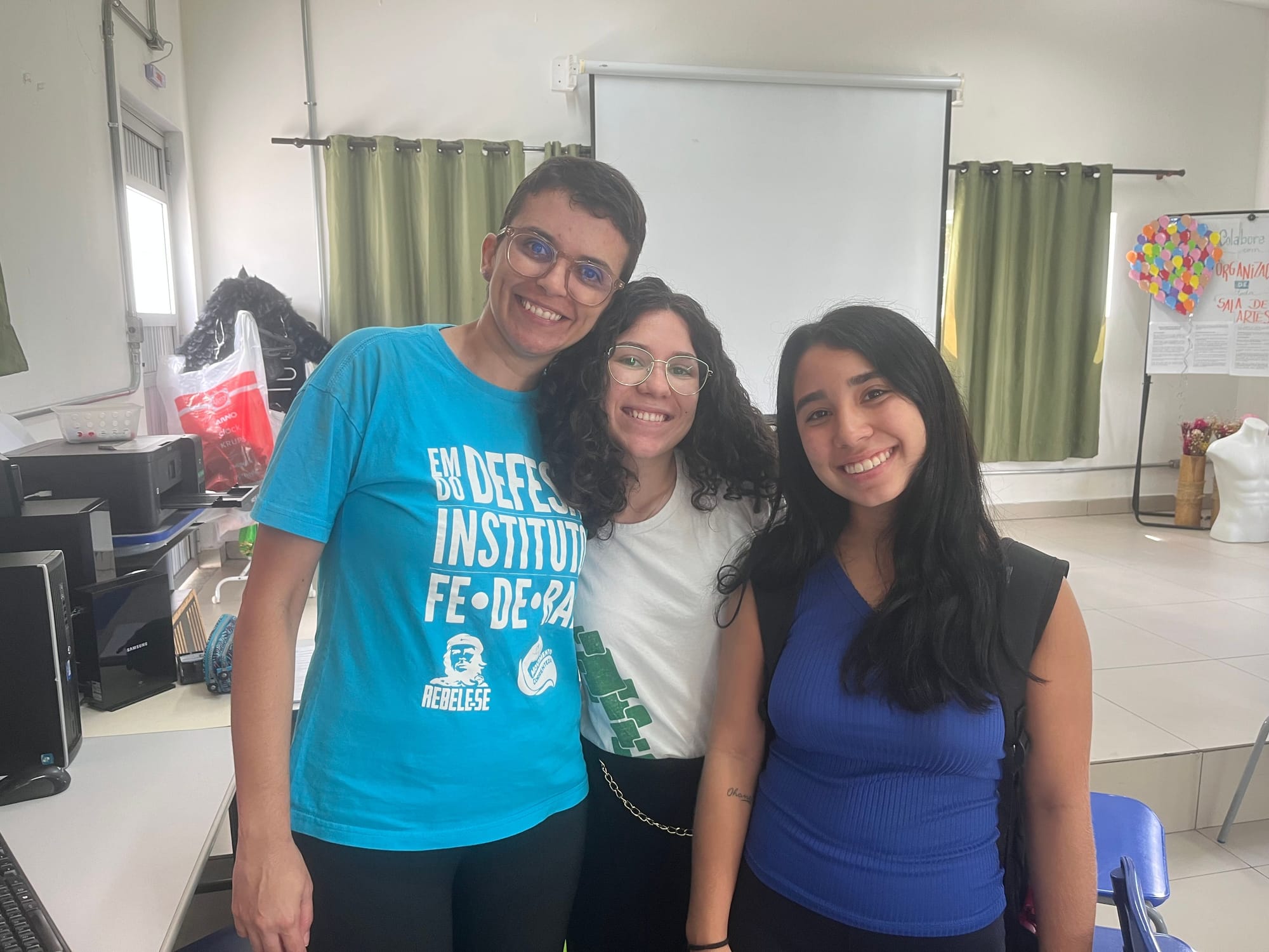 Topa orientar nosso TCC?