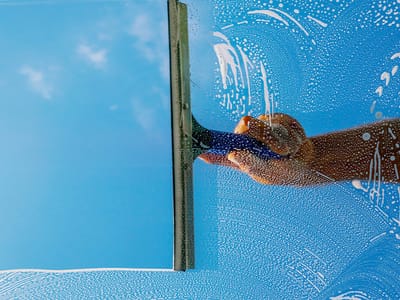 Tudo que você precisa saber sobre limpeza de vidros