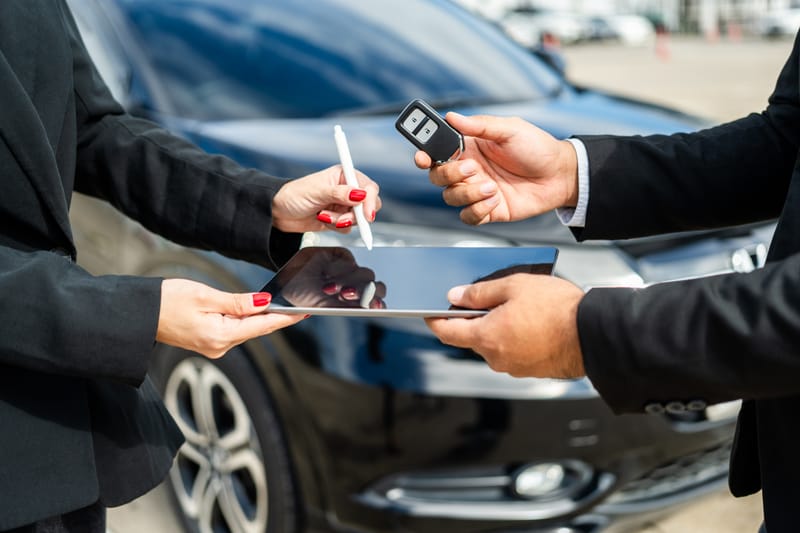 Vente de véhicules (showroom on line et physique)