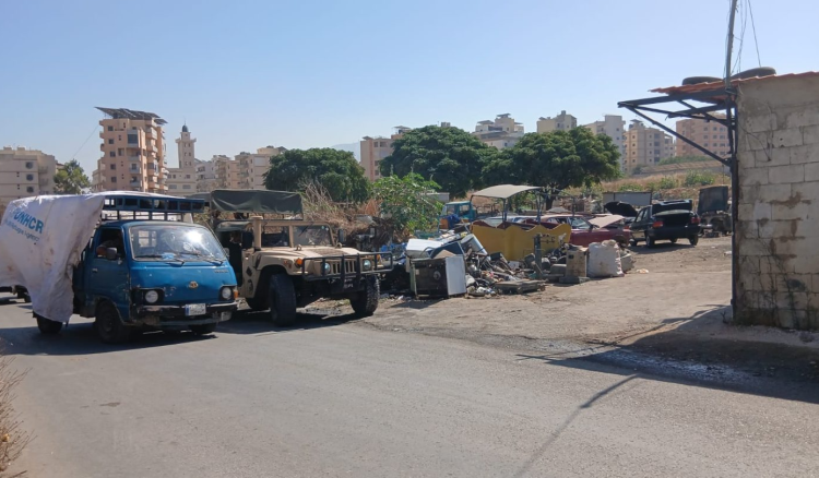 إنطلاق عملية تسليم السلاح الفلسطيني للجيش في مخيم البداوي