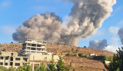 غارات صباحية على النبطية: تضرر منازل واندلاع حرائق واقفال طريق