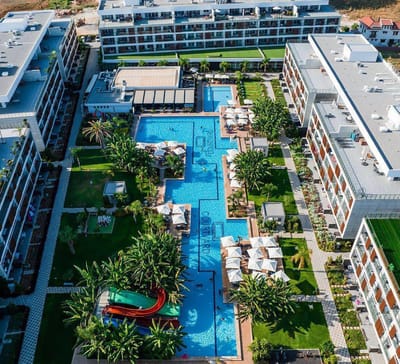 Courtyard Kompleks 1+1