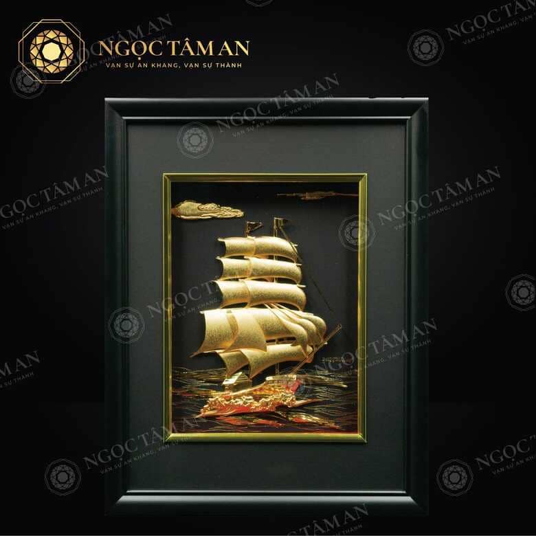 Tranh thuyền buồm mạ vàng