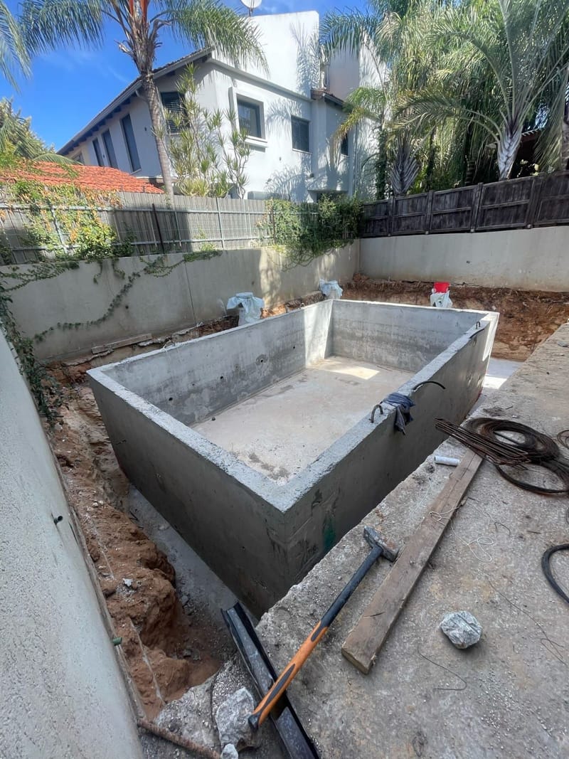 לפני ועשייה