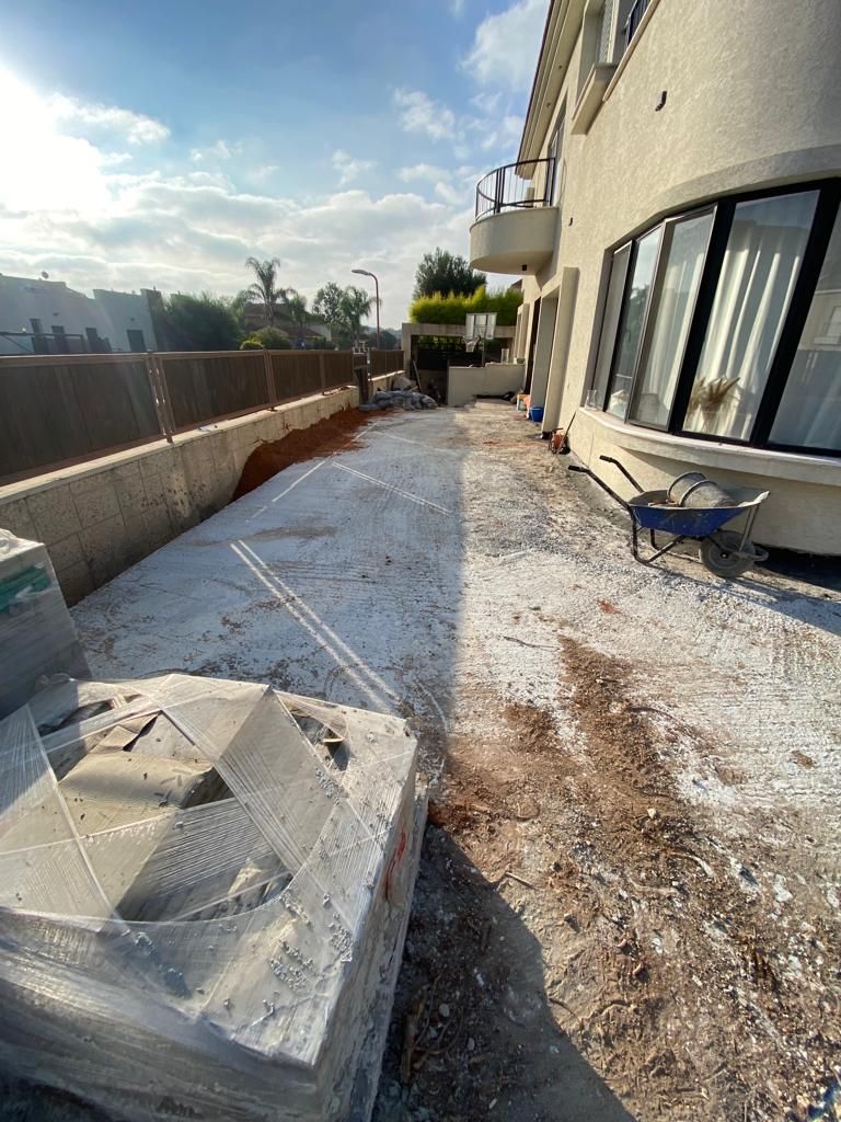 לפני ועשייה