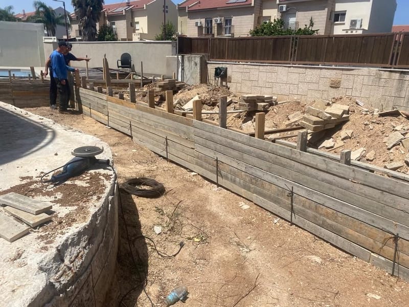 לפני ועשייה