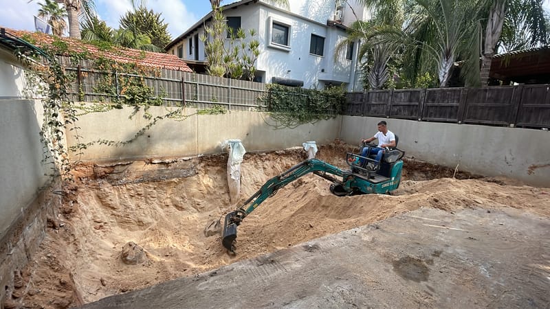 לפני ועשייה