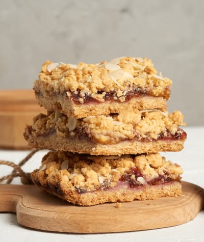 Freeze-Dried Peach Oat Crumble Bars