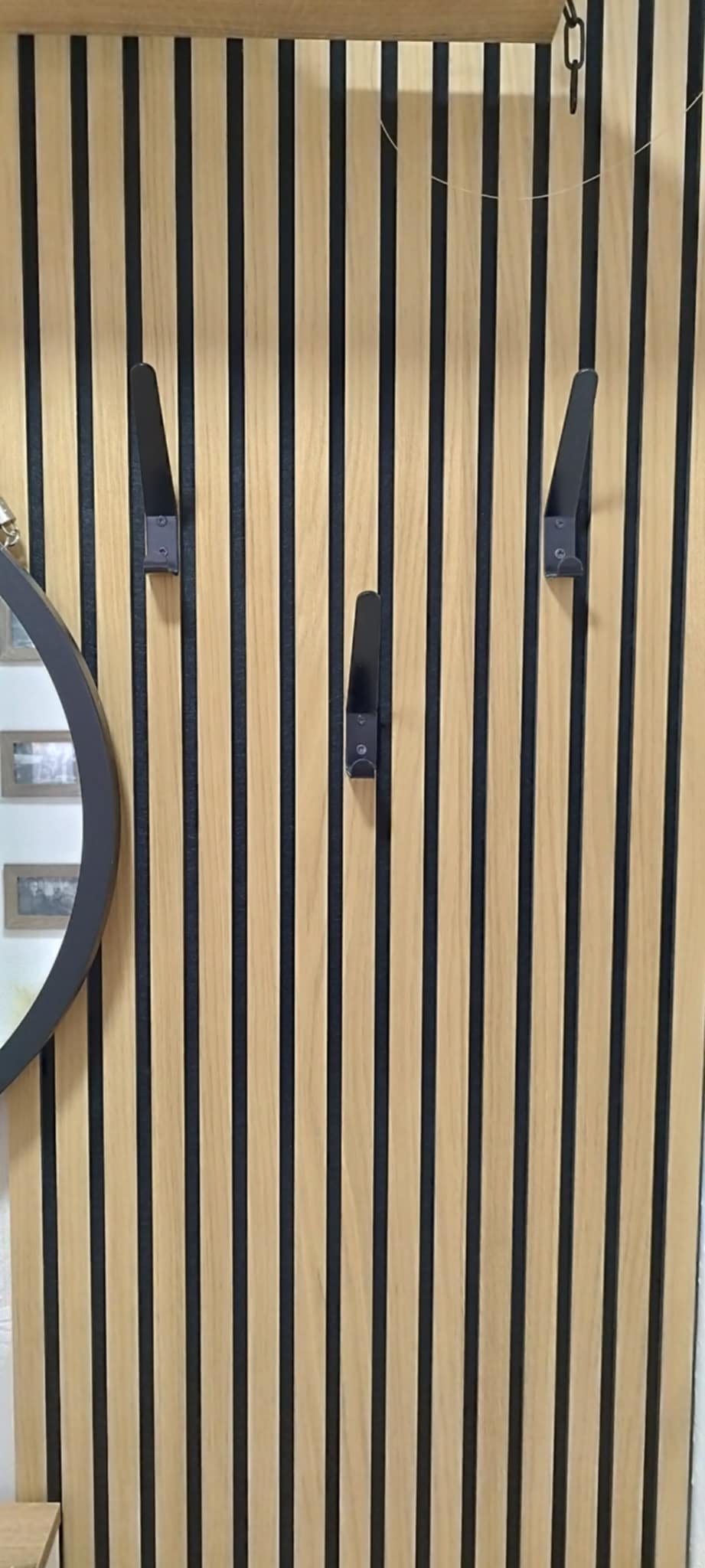 Izrada i montaža hodnika + custom ručkice po želji kupca + ljepljenje tapete.