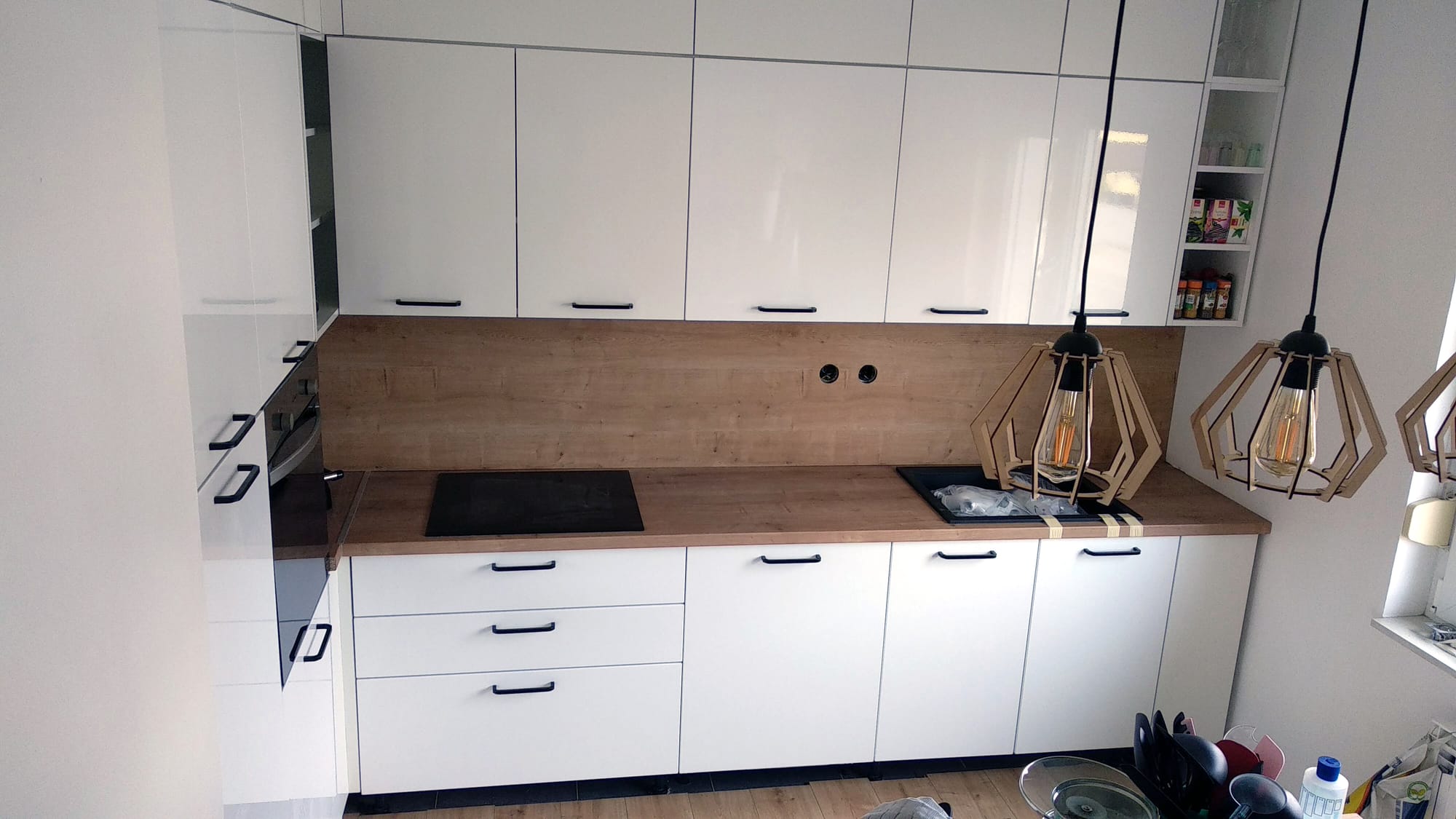 Izrada i montaža kuhinje + ugradnja aparata + led rasvijeta.