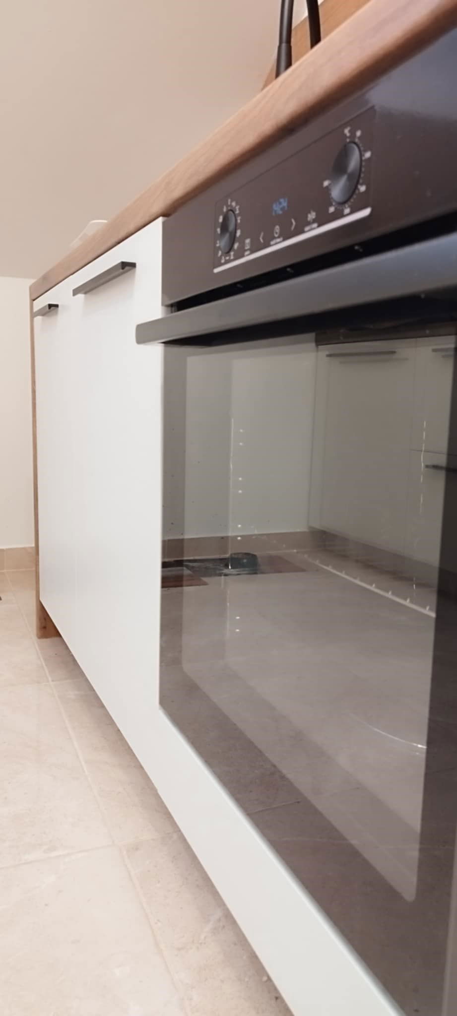 Izmjera, izrada i montaža kuhinje.