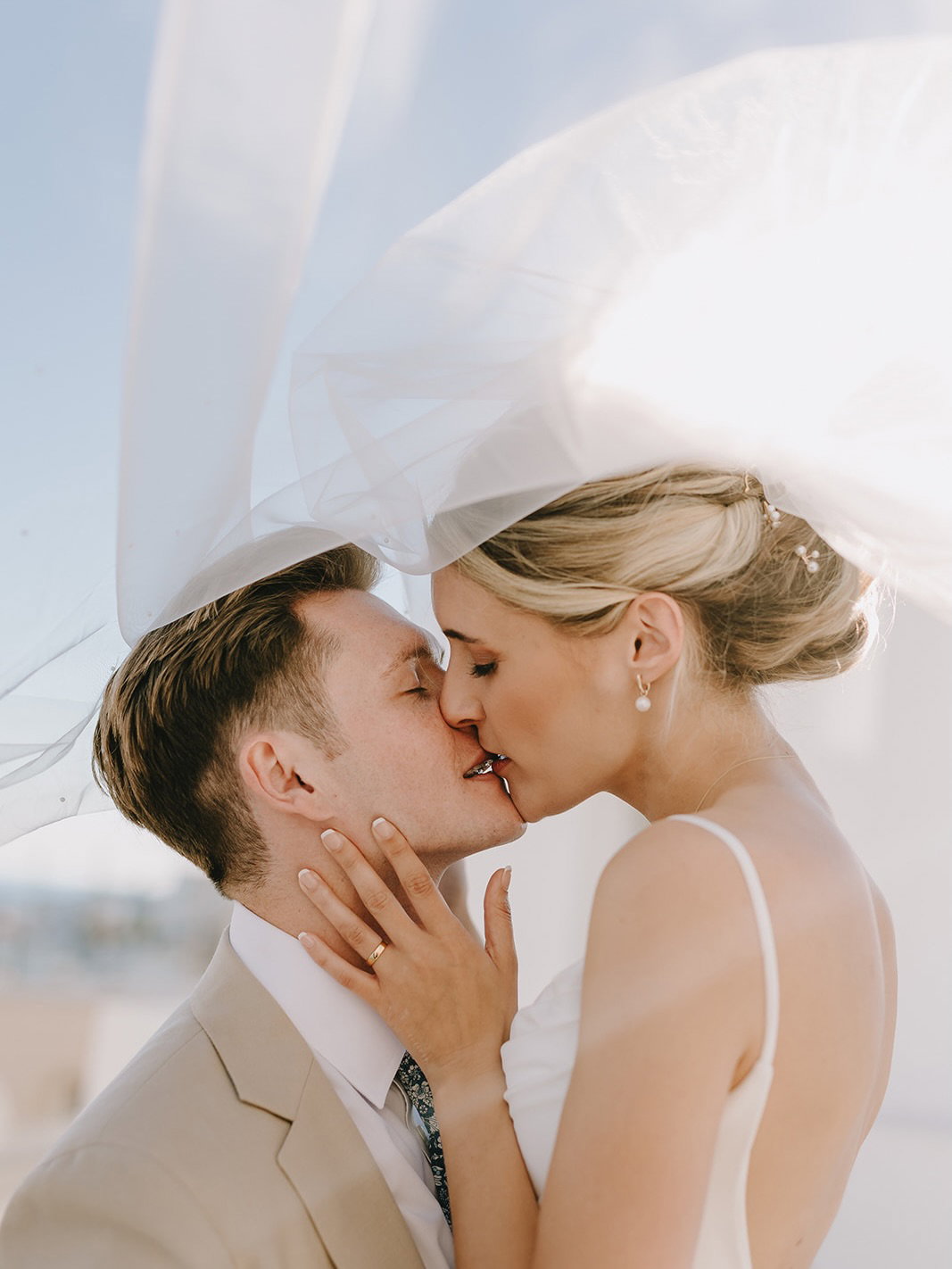 Sophie & Daniel’s unforgettable wedding at El Viento Santorini 🤍