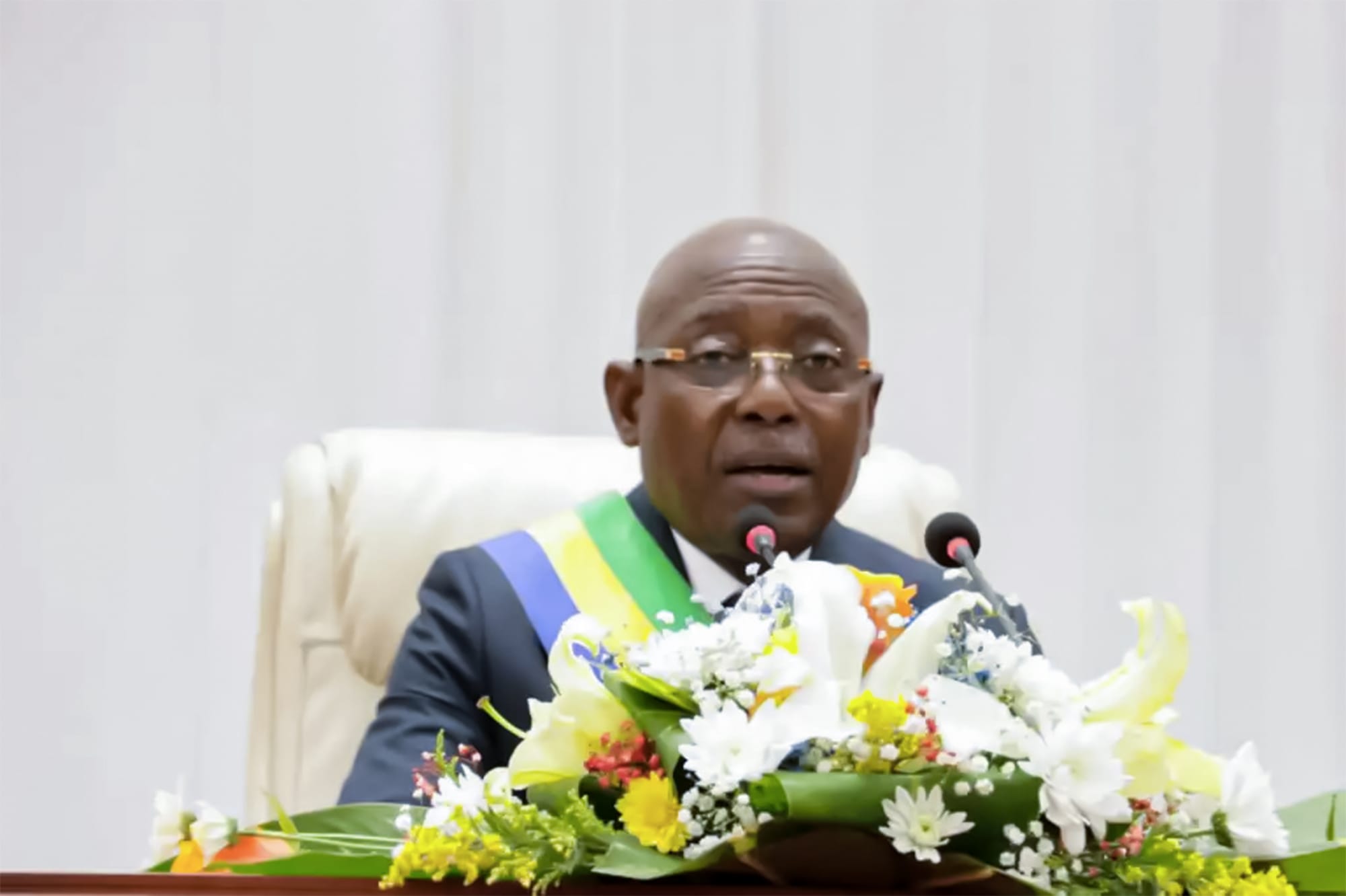 Gabon : Les députés encensent les 100 jours du gouvernement de la 5ème République