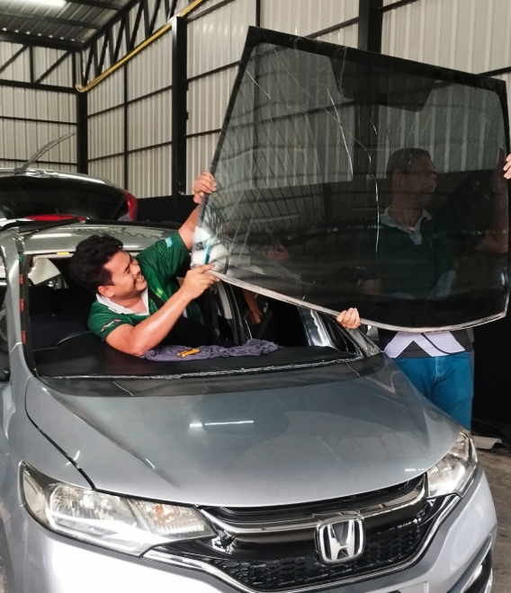 กระจกรถยนต์