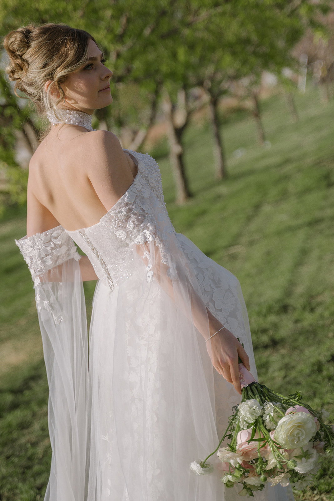 Photos by Purposeful Photos  Venue The Vinyard Farmhouse  Florals - Count on Me Events