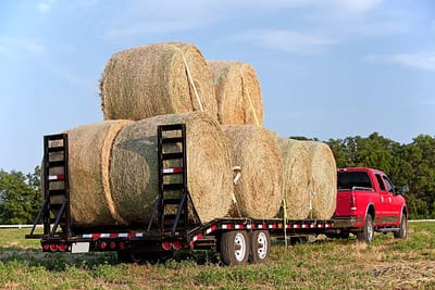 How Flatbed Straps Help Prevent Load Shifting Issues