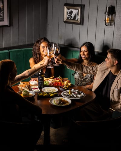 Modern Australian Restaurant Dining: Menu Favorites to Try