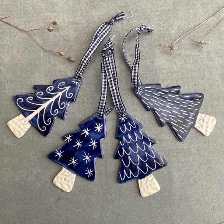 Tree Ornament Design Set of 4