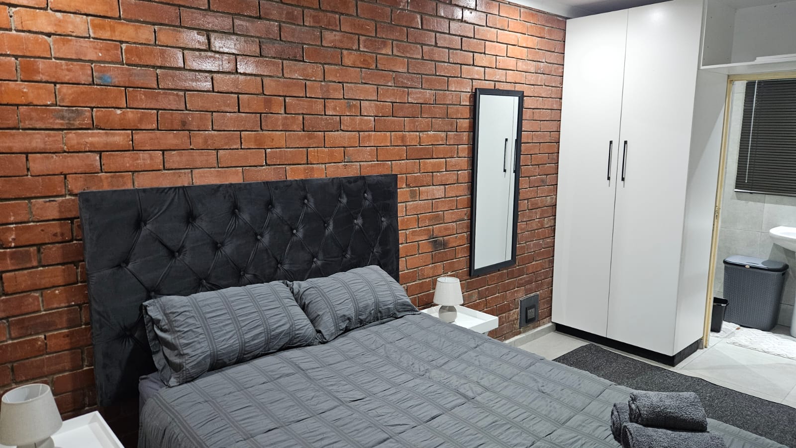 Chat Crescent | 4 Bdr. House