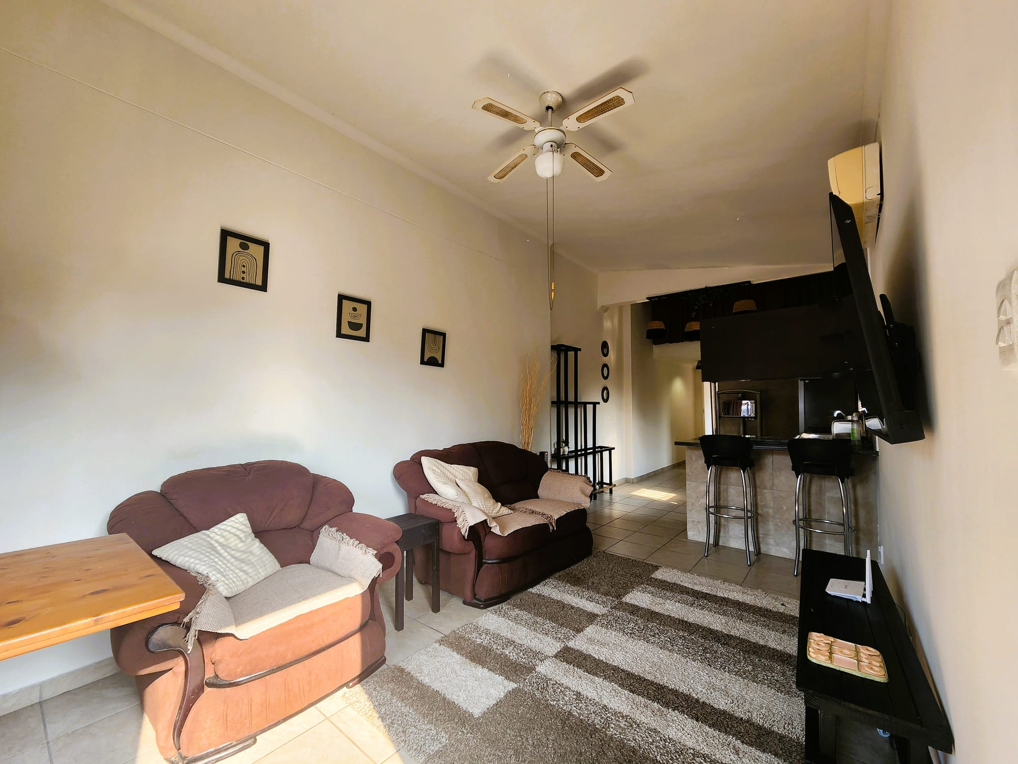 Dolfyndeining Str. | 1 Bdr. Harry's Apartment