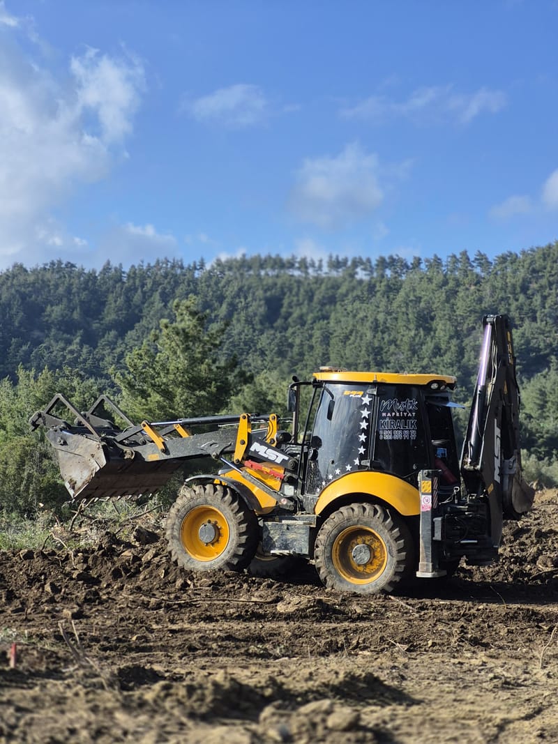MST 9 Ton Tekerlekli Kepçe – Hızlı Yükleme, Yüksek Verim