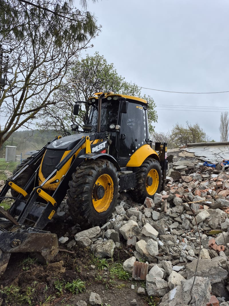MST 9 Ton Tekerlekli Kepçe – Hızlı Yükleme, Yüksek Verim