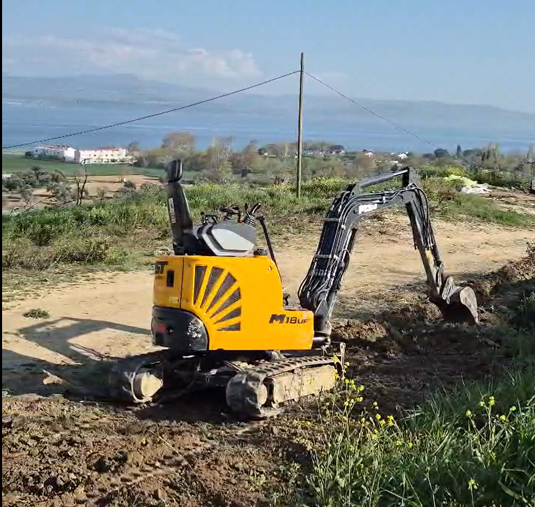 MST Mini Ekskavatör – Dar Alanların Usta Çözümü