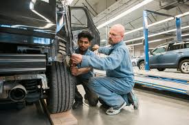 Tinichigiu pentru camioane și dube