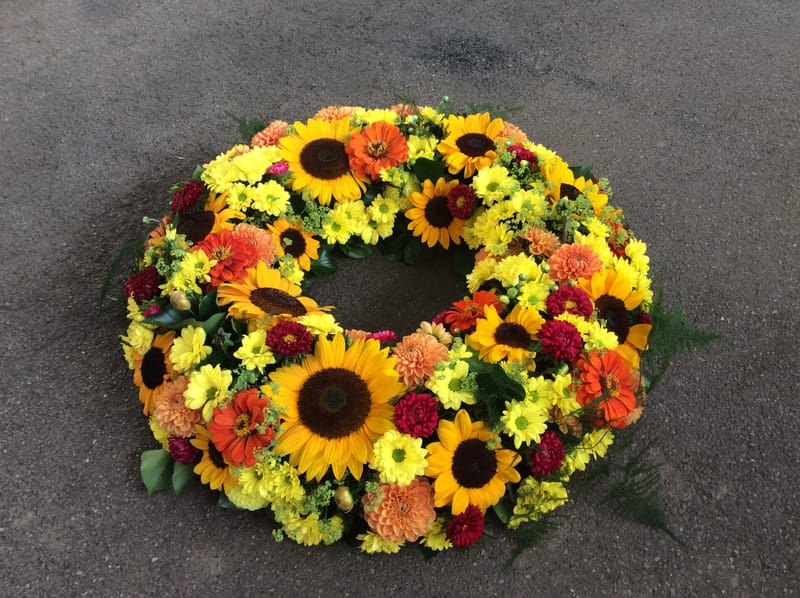 ⚜️ Kränze & Rundumkränze – der Kreis des Lebens