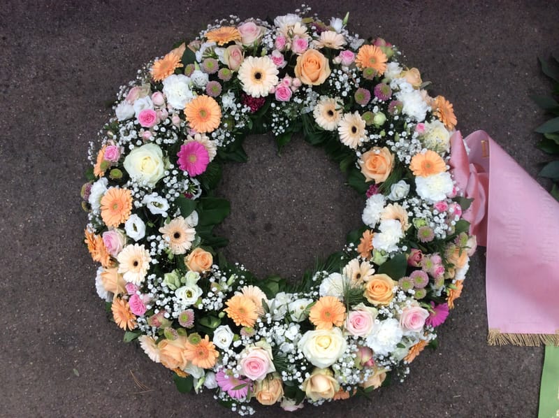 ⚜️ Kränze & Rundumkränze – der Kreis des Lebens