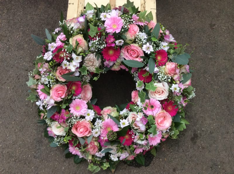 ⚜️ Kränze & Rundumkränze – der Kreis des Lebens