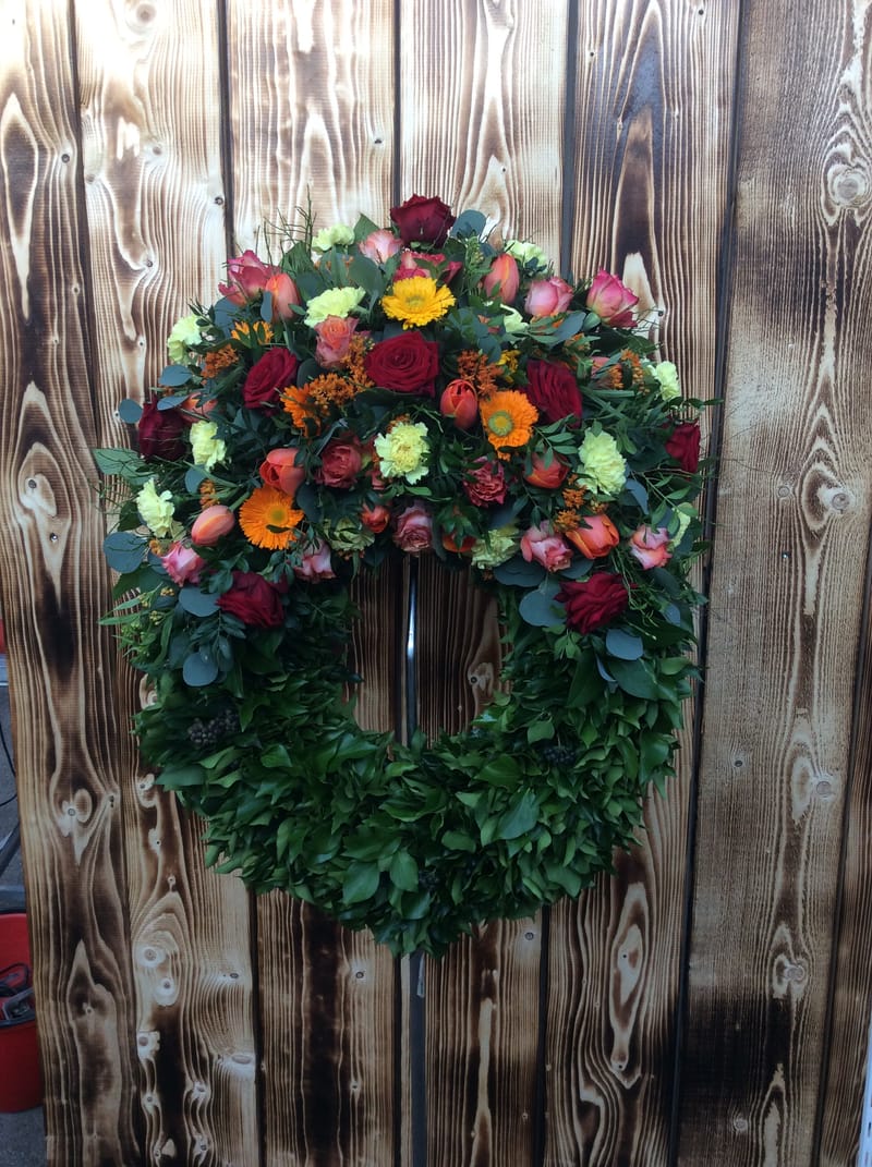 ⚜️ Kränze & Rundumkränze – der Kreis des Lebens