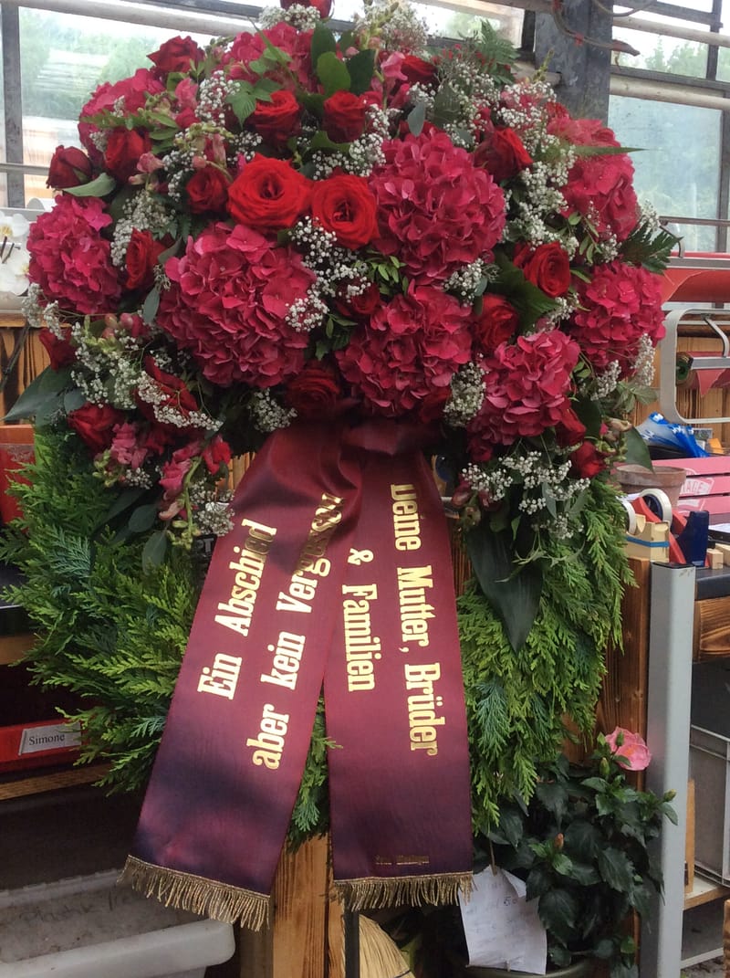 ⚜️ Kränze & Rundumkränze – der Kreis des Lebens