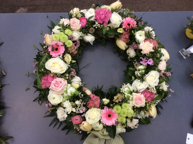 ⚜️ Kränze & Rundumkränze – der Kreis des Lebens