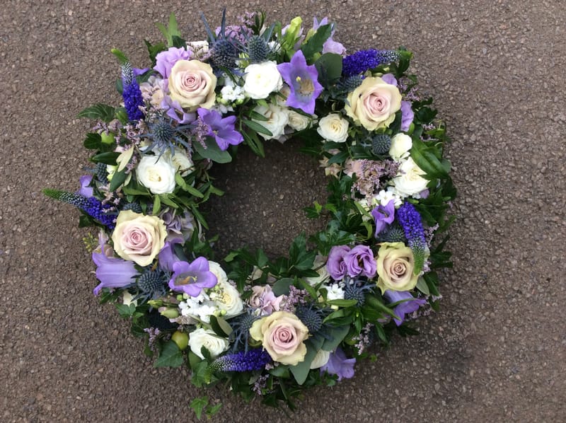 ⚜️ Kränze & Rundumkränze – der Kreis des Lebens
