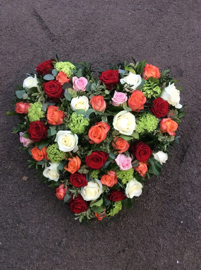 💗 Blumenherzen – ein inniger letzter Gruss